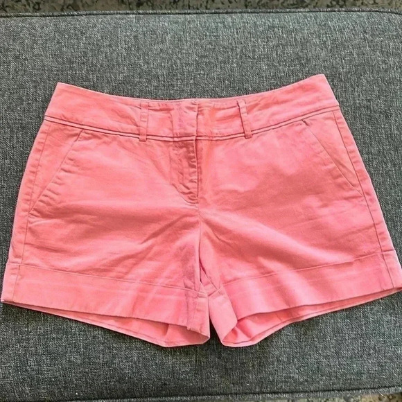 Size 6 pink New York & Co shorts 4” inseam - Picture 1 of 5